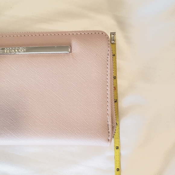 Clutch Wallet - Picture 4 of 8